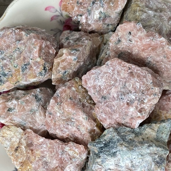 RAW Red Calcite Pieces - Small x3 - Picture 5 of 6